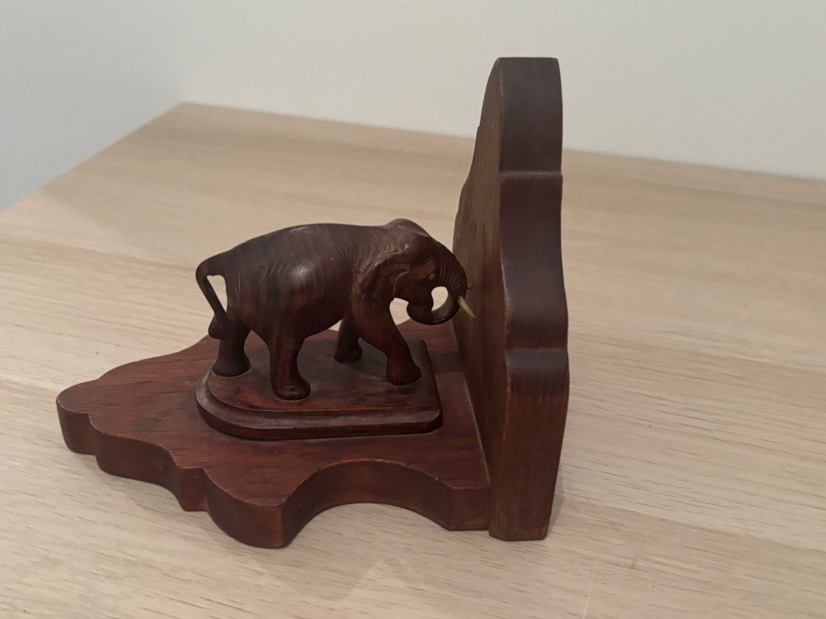 Oude houten boekensteun, Huis en Inrichting, Woonaccessoires | Wandplanken en Boekenplanken, Ophalen of Verzenden, Gebruikt