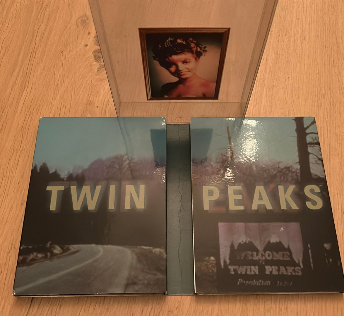 Twin Peaks the first season special edition, Ophalen of Verzenden, Zo goed als nieuw, Inclusief boekje