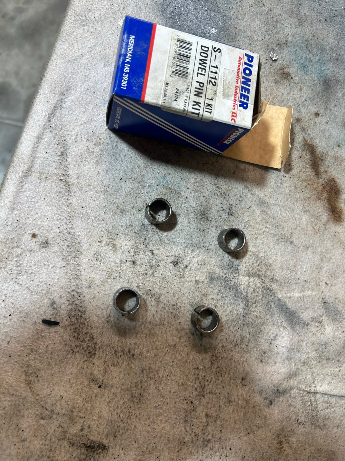 Ford 351 Cilinderkop Dowel Pins - Nieuw, Ophalen of Verzenden, Nieuw, Ford