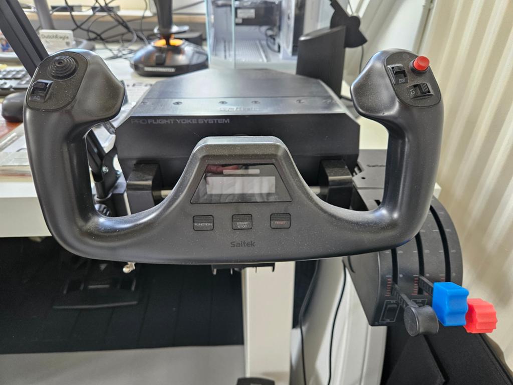 Saitek Pro Flight Yoke System met Throttle Quadrant, Ophalen of Verzenden, Overige merken, Zo goed als nieuw