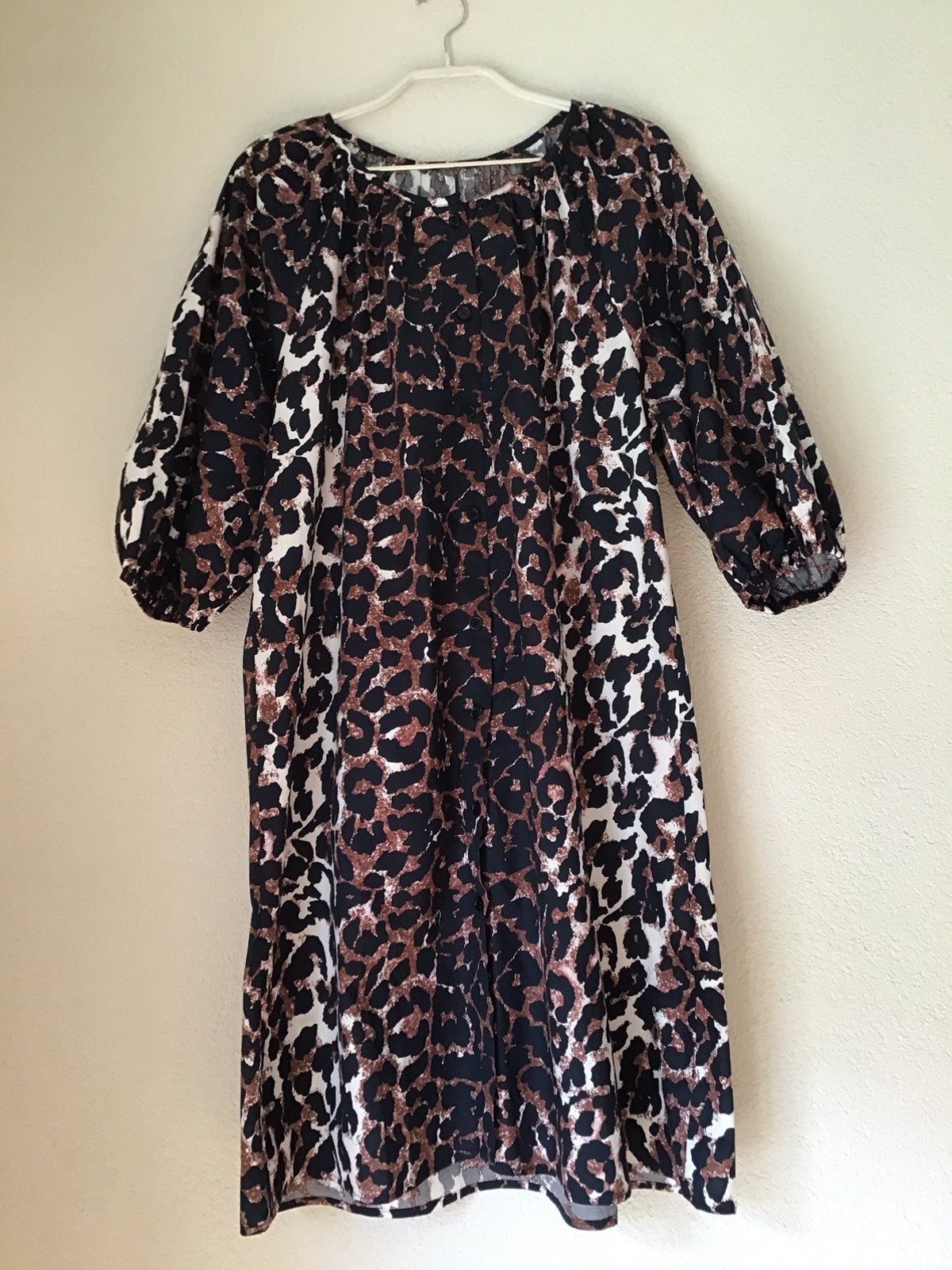 Nieuwe Batik Jurk bruin/zwart motief maat L, Meerkleurig, Maat 42/44 (L), Nieuw, Ophalen of Verzenden
