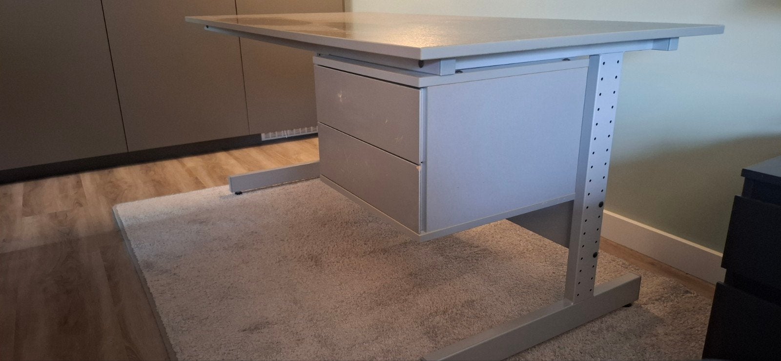bureau staal grijs frame houten blad, Huis en Inrichting, Ophalen, 160 cm, Gebruikt, Metaal