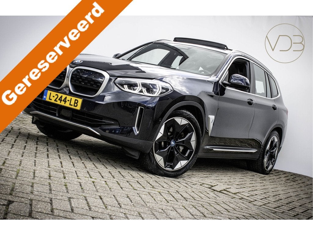 BMW iX3 High Executive 80 kWh PANO TREKHAAK LEER HARMAN KARD, Achterwielaandrijving, Gebruikt, 750 kg, 110 €/maand