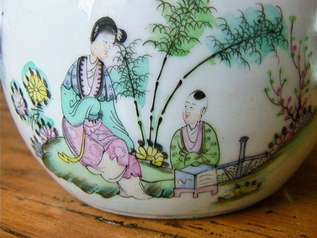 Porseleinen deksel pot China Fencai, kalligrafie, krab, Antiek en Kunst, Antiek | Porselein, Ophalen of Verzenden