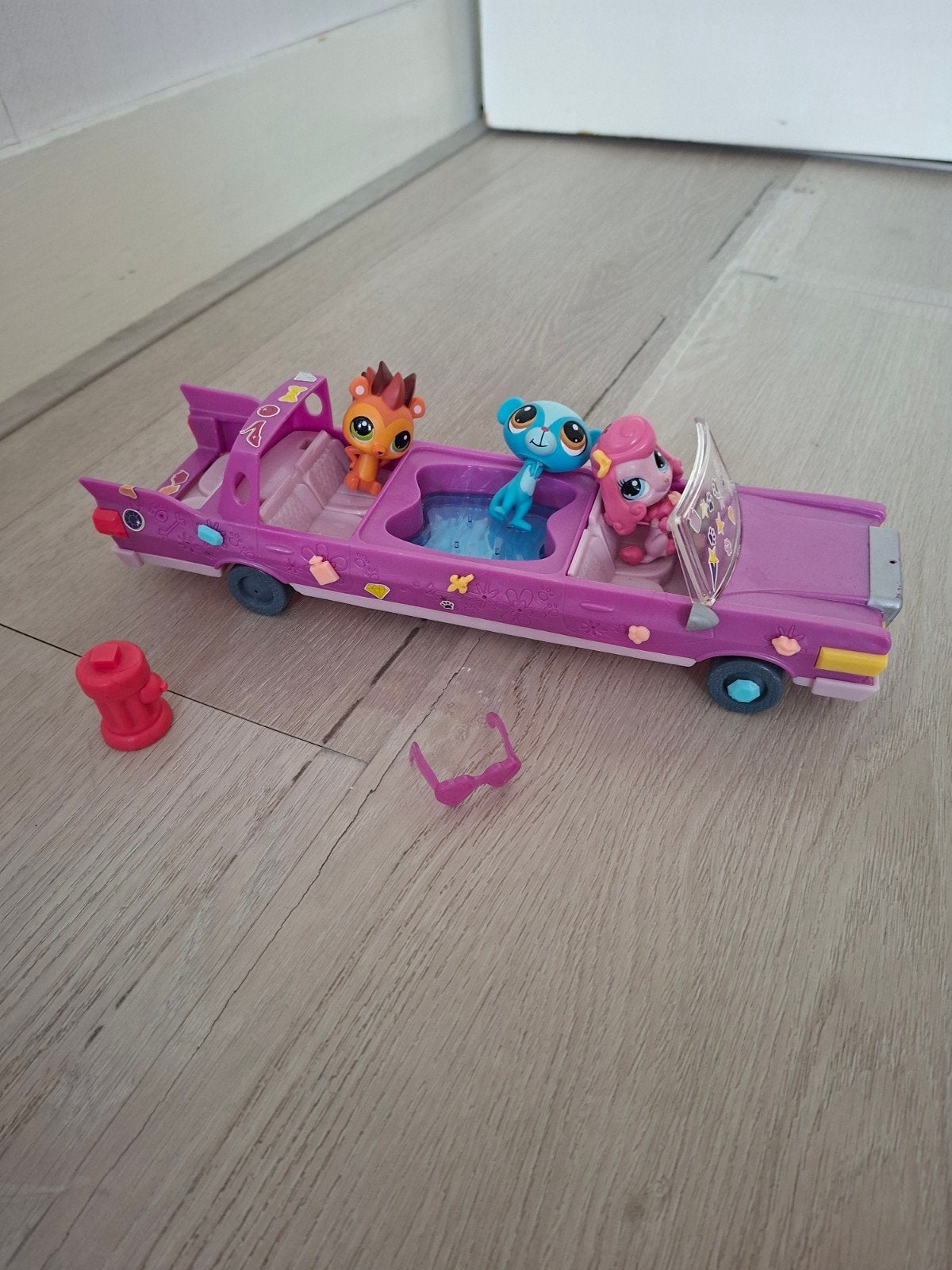 LPS Littlest Pet Shop Auto met Dieren en Accessoires, Ophalen of Verzenden, Gebruikt, Meisje