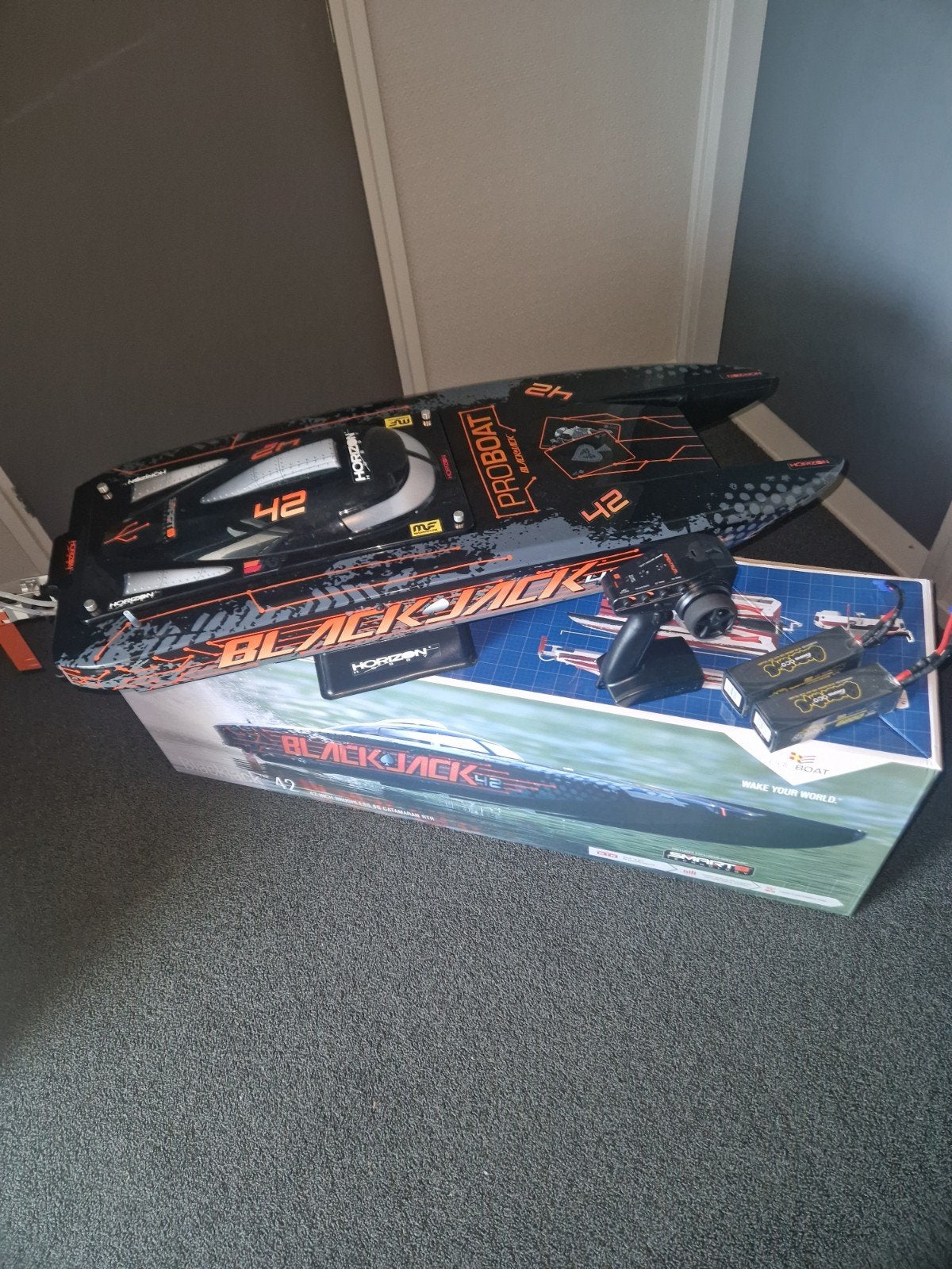 Rc boot blackjack 42 inches, Hobby en Vrije tijd, Modelbouw | Boten en Schepen, Ophalen