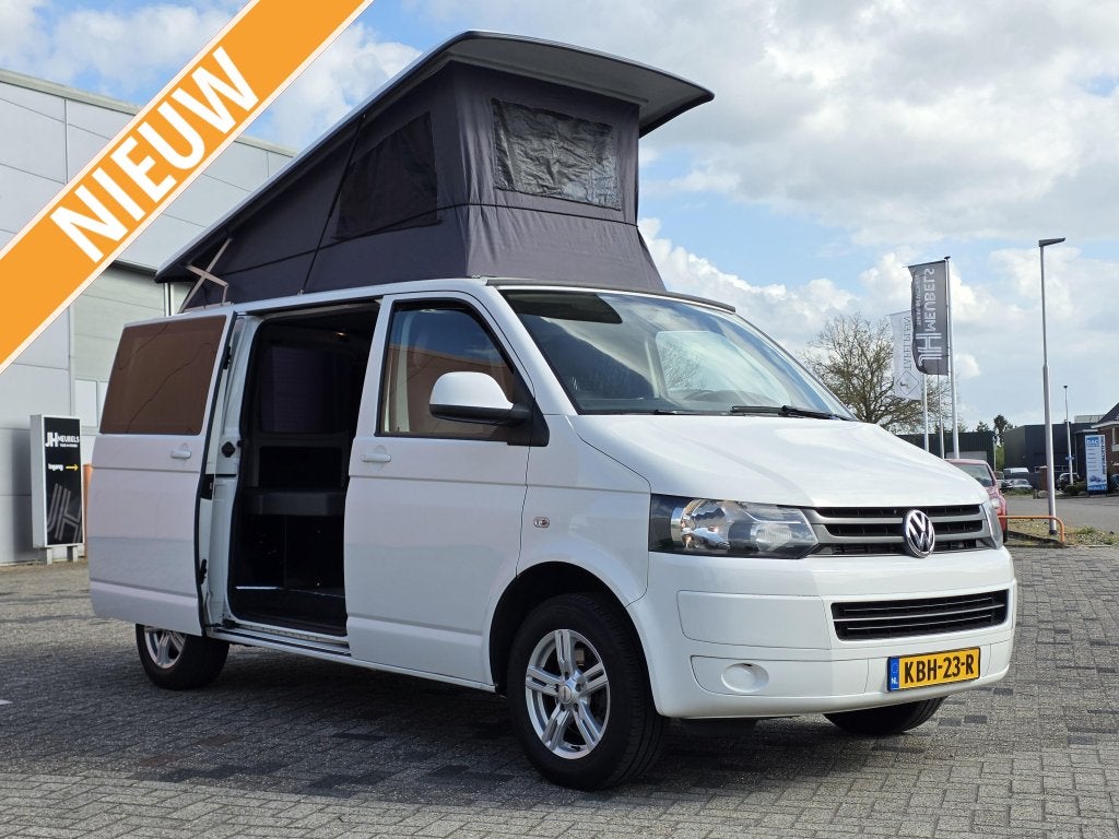 Volkswagen T5 2014 VOLLEDIG NIEUWE INBOUW 4 persoons camper, Caravans en Kamperen, Campers, Buscamper of Camperbus, Volkswagen