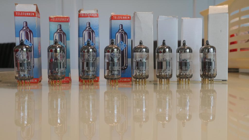 8 Telefunken E188CC buizen, Ophalen of Verzenden, Buis of Buizen