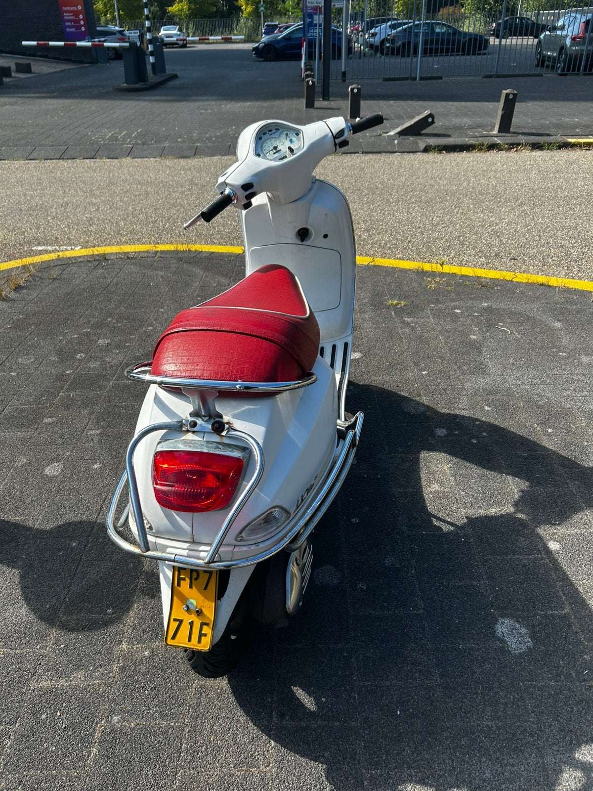 Piaggio Vespa lx 50cc 4t brom, Ophalen of Verzenden, Zo goed als nieuw
