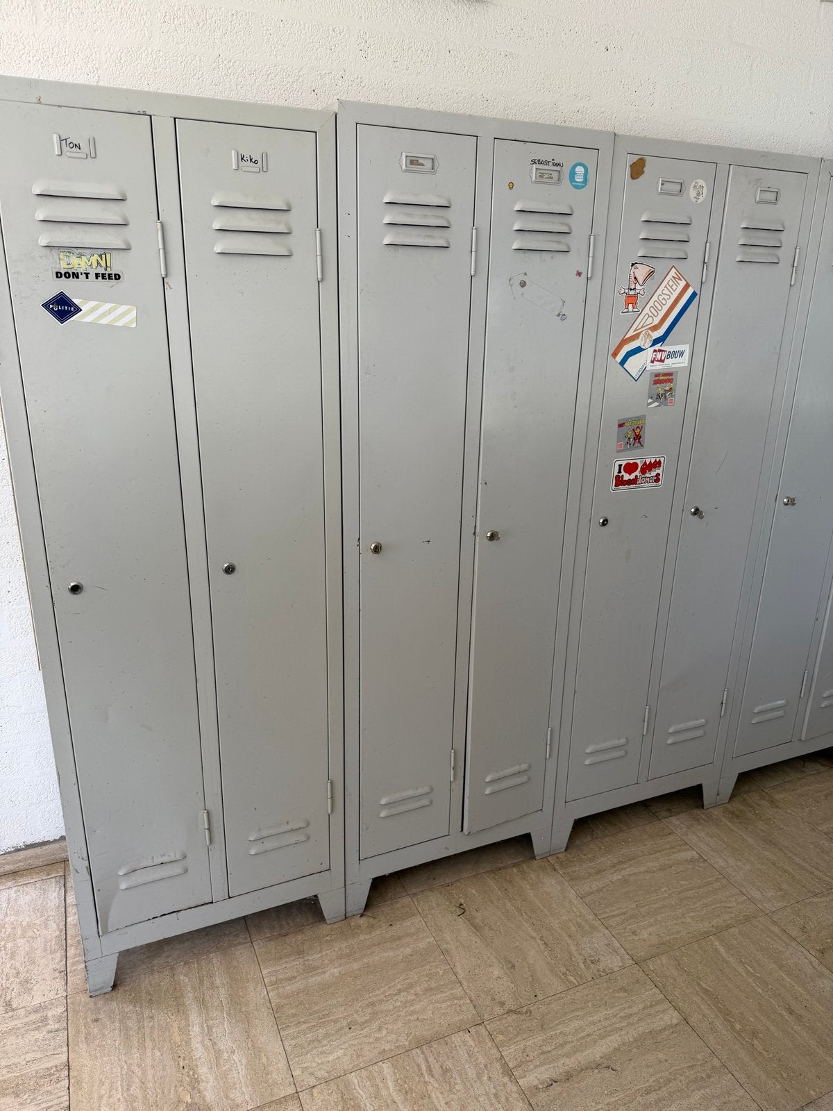 Gebruikte kluisjes voor kantine of opslag, Ophalen, Gebruikt