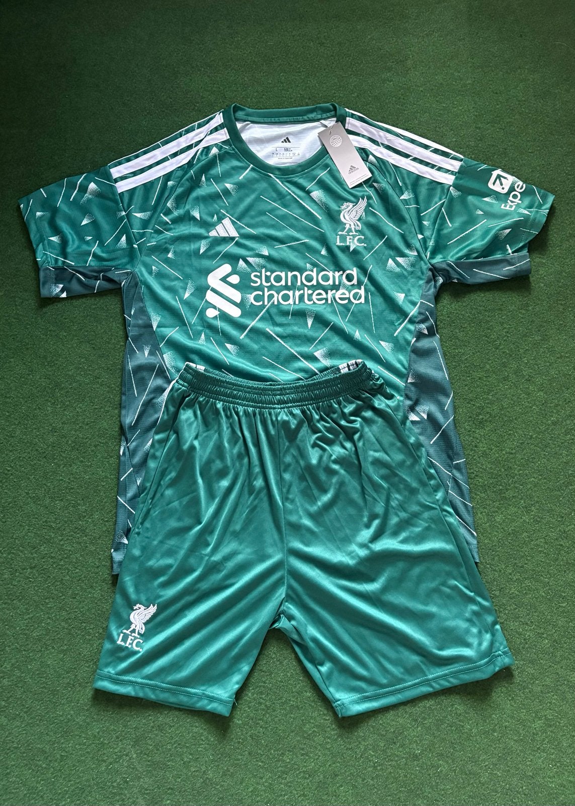 Liverpool keepers tenue Groen Maat L - Nieuw met labels, Maat L, Verzenden, Nieuw, Set