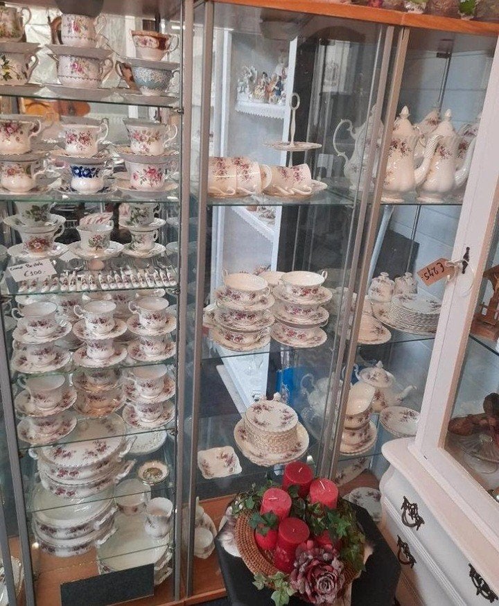 Bij ons veel royal albert servies lavender rose los te koop, Ophalen of Verzenden
