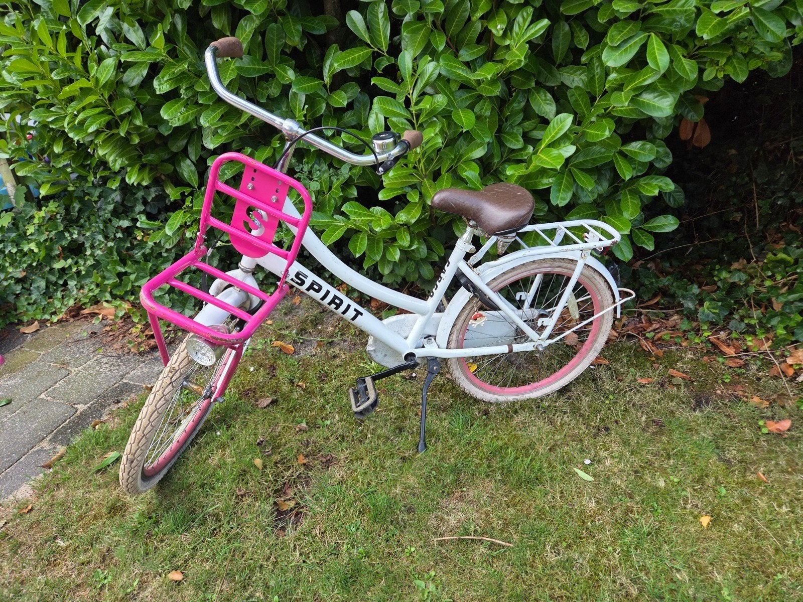 Spirit kinderfiets wit/roze met voordrager, Ophalen, Terugtraprem, 22 inch, Gebruikt