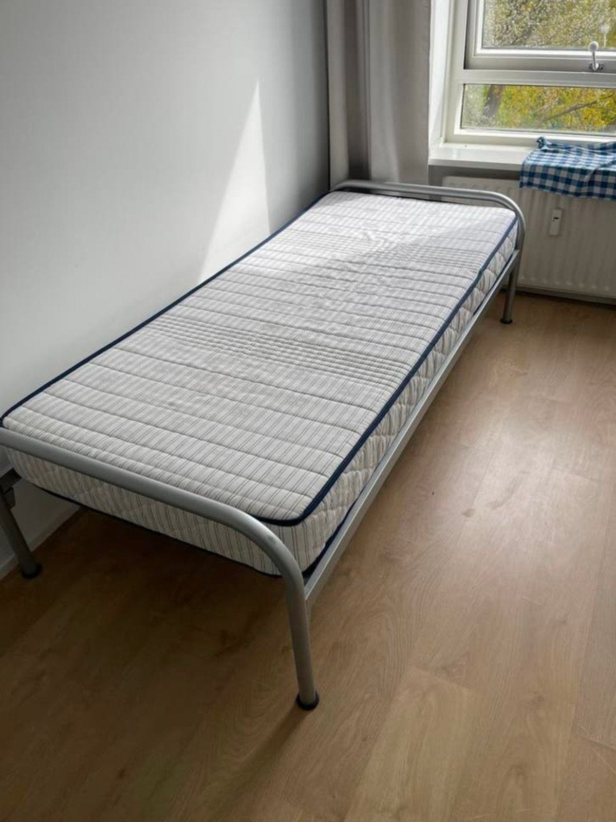 te koop: 2 maal eenpersoonsbed., Huis en Inrichting, Ophalen of Verzenden, Eenpersoons, Metaal, 90 cm