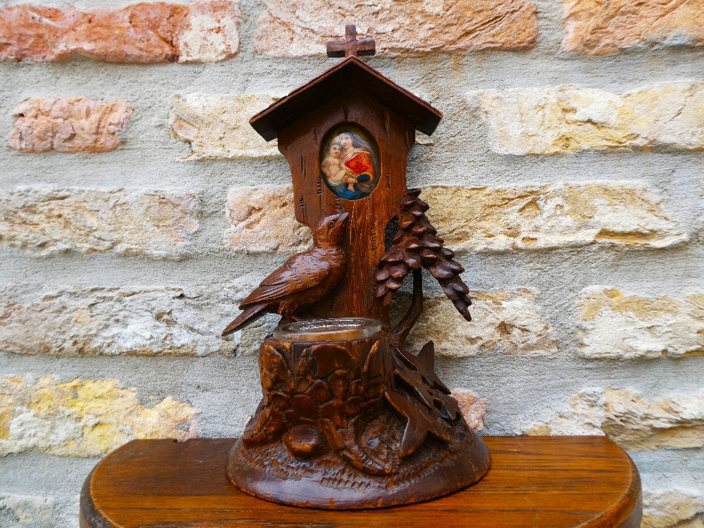 Houtgesneden wijwaterbakje Zwarte Woud met medaillon Maria, Ophalen of Verzenden