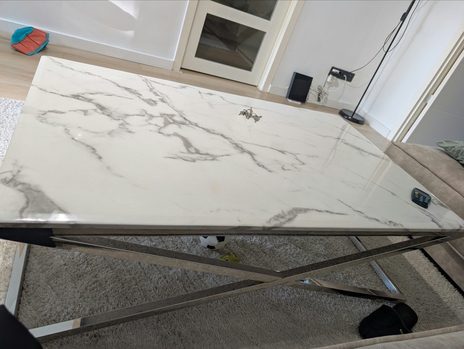 Luxe salontafel met marmerlook blad en metalen onderstel, Huis en Inrichting, Ophalen, 50 tot 100 cm, 100 tot 150 cm, Zo goed als nieuw