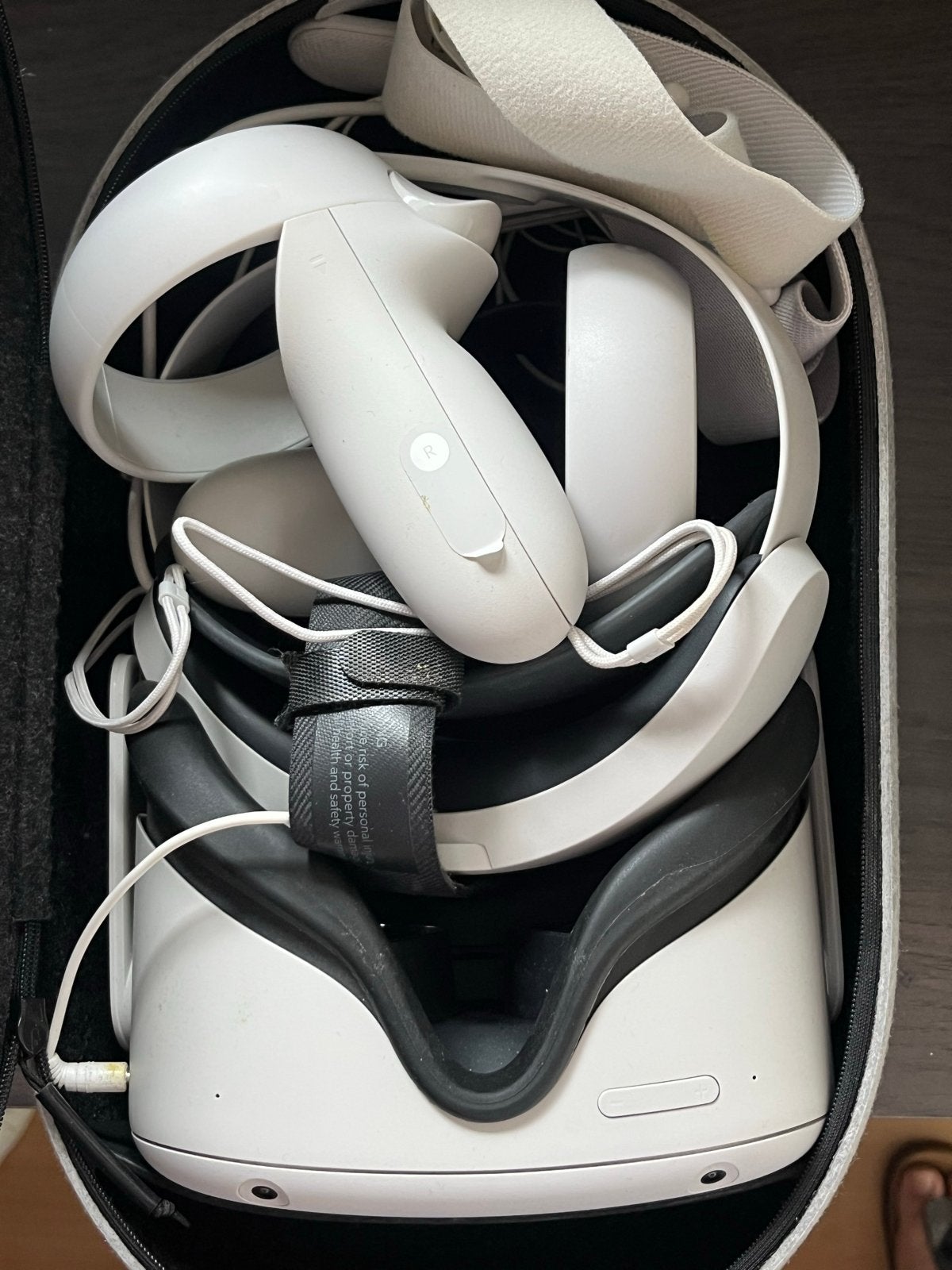 Oculus Quest 2 VR-bril met controllers en accessoires, Spelcomputers en Games, Virtual Reality, Ophalen of Verzenden, Gebruikt