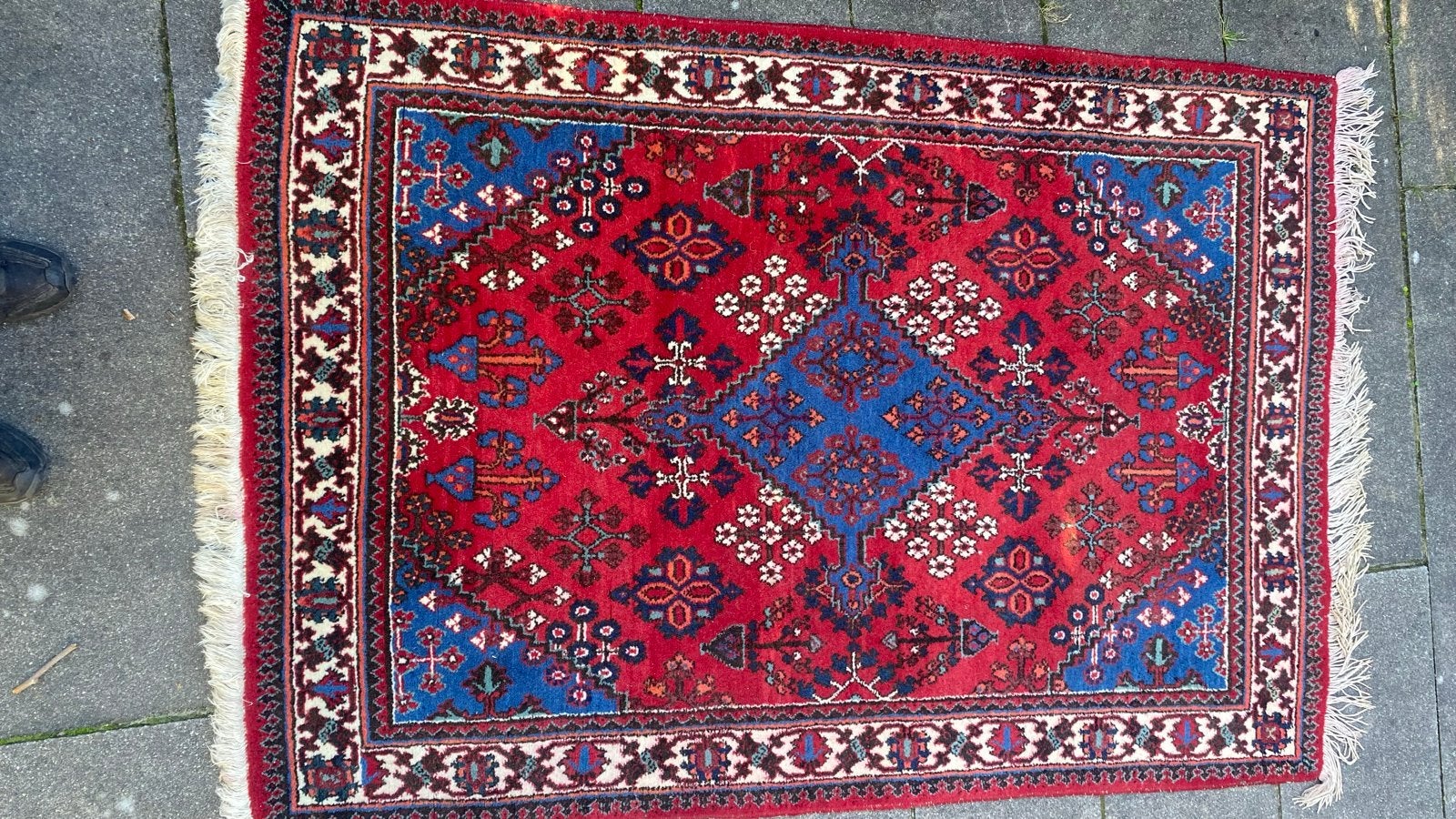 Rood-blauw tapijt met traditioneel patroon, Ophalen, Gebruikt, 100 tot 150 cm, 150 tot 200 cm