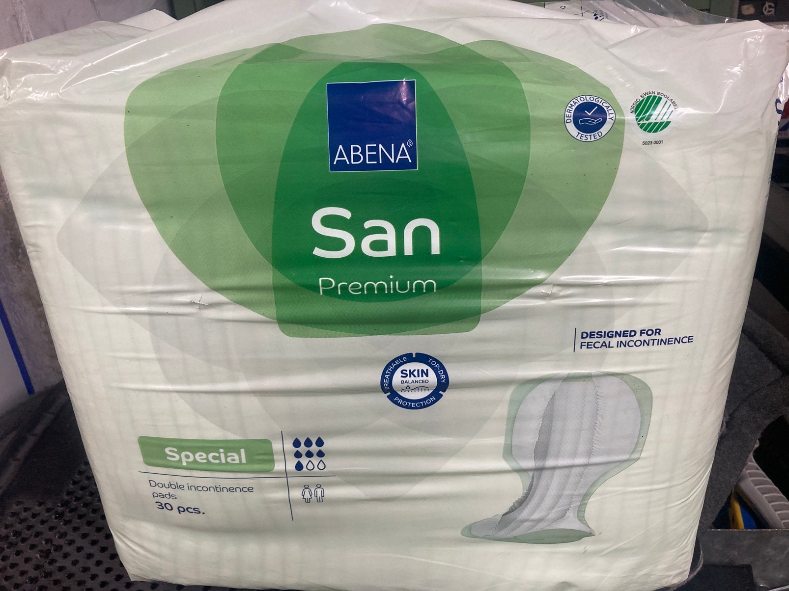 Abena san premium inleggers, Diversen, Verpleegmiddelen, Ophalen, Zo goed als nieuw