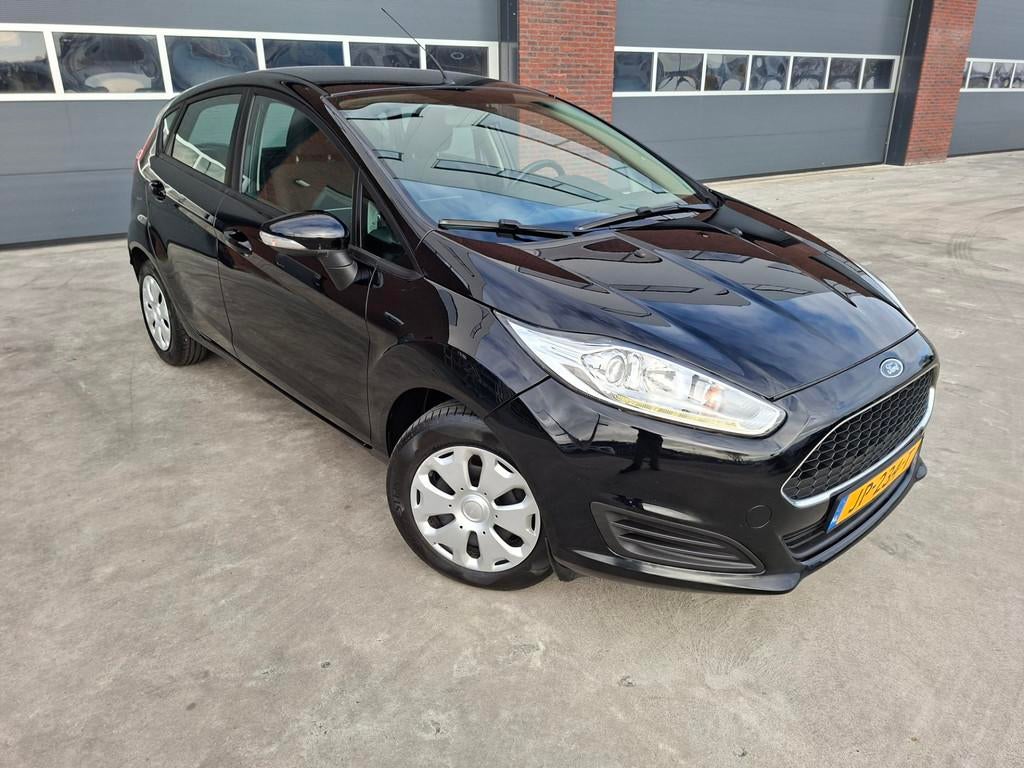 Ford Fiesta 1.5 TDCi Style 5 Deurs AIRCO/NAVIGATIE EURO6, Auto's, Ford, Bedrijf, Te koop, Fiësta, ABS, Airbags, Airconditioning