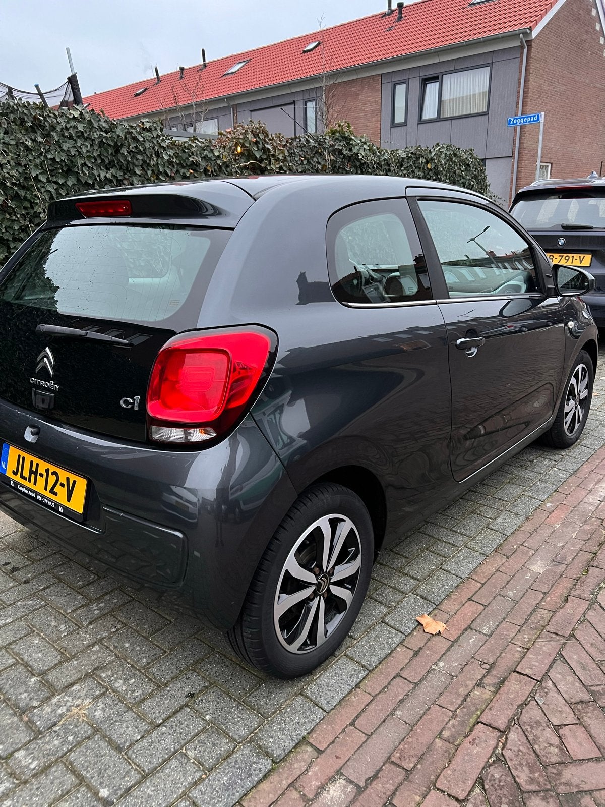 Citroën C1 82PK  2017 Zwart LEES BESCHRIJVING, Voorwielaandrijving, 1199 cc, 840 kg, 4 stoelen