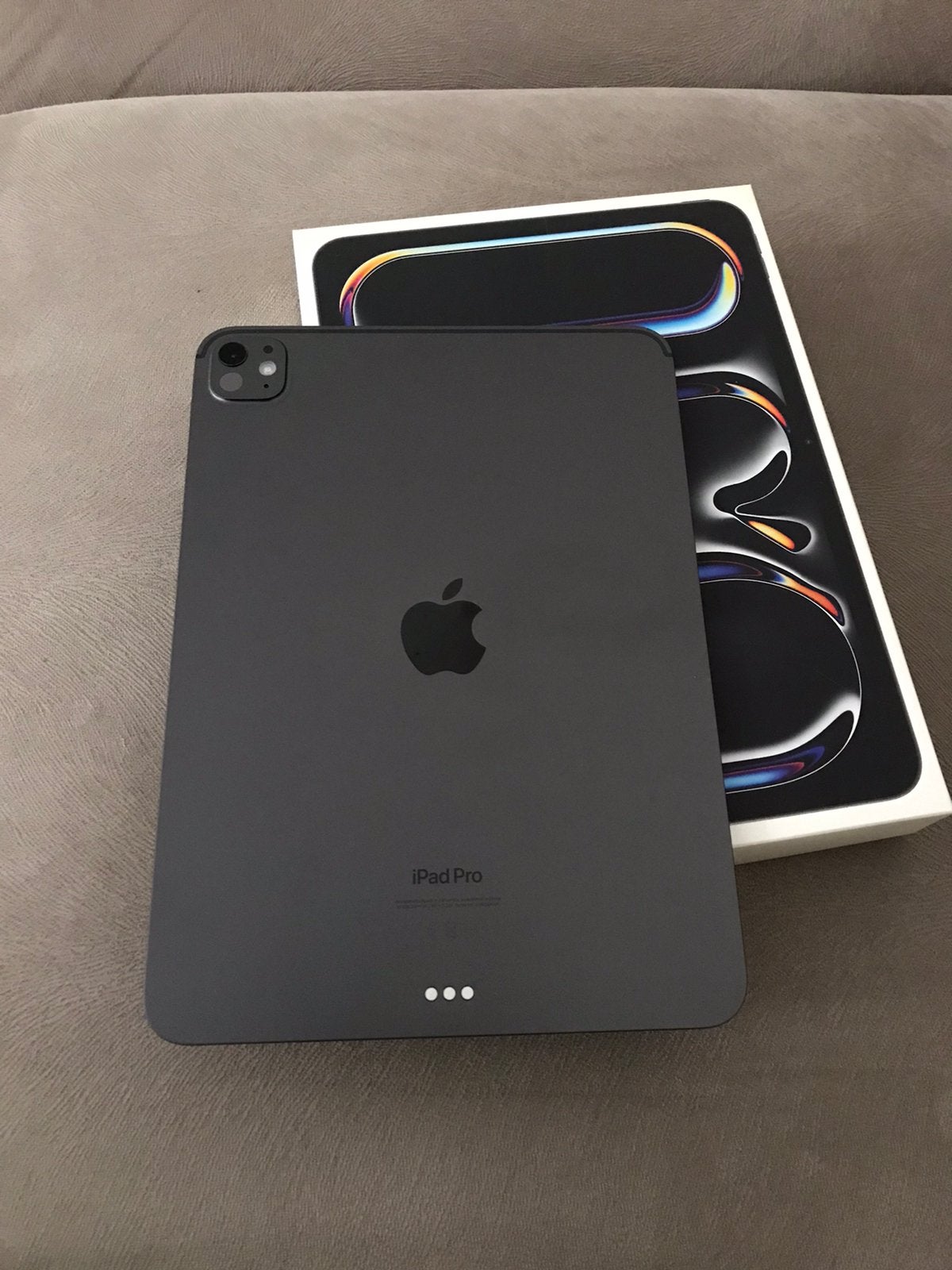 Foto 4 van iPad Pro 11 inch M4 chip black 256gb als nieuw en Factuur