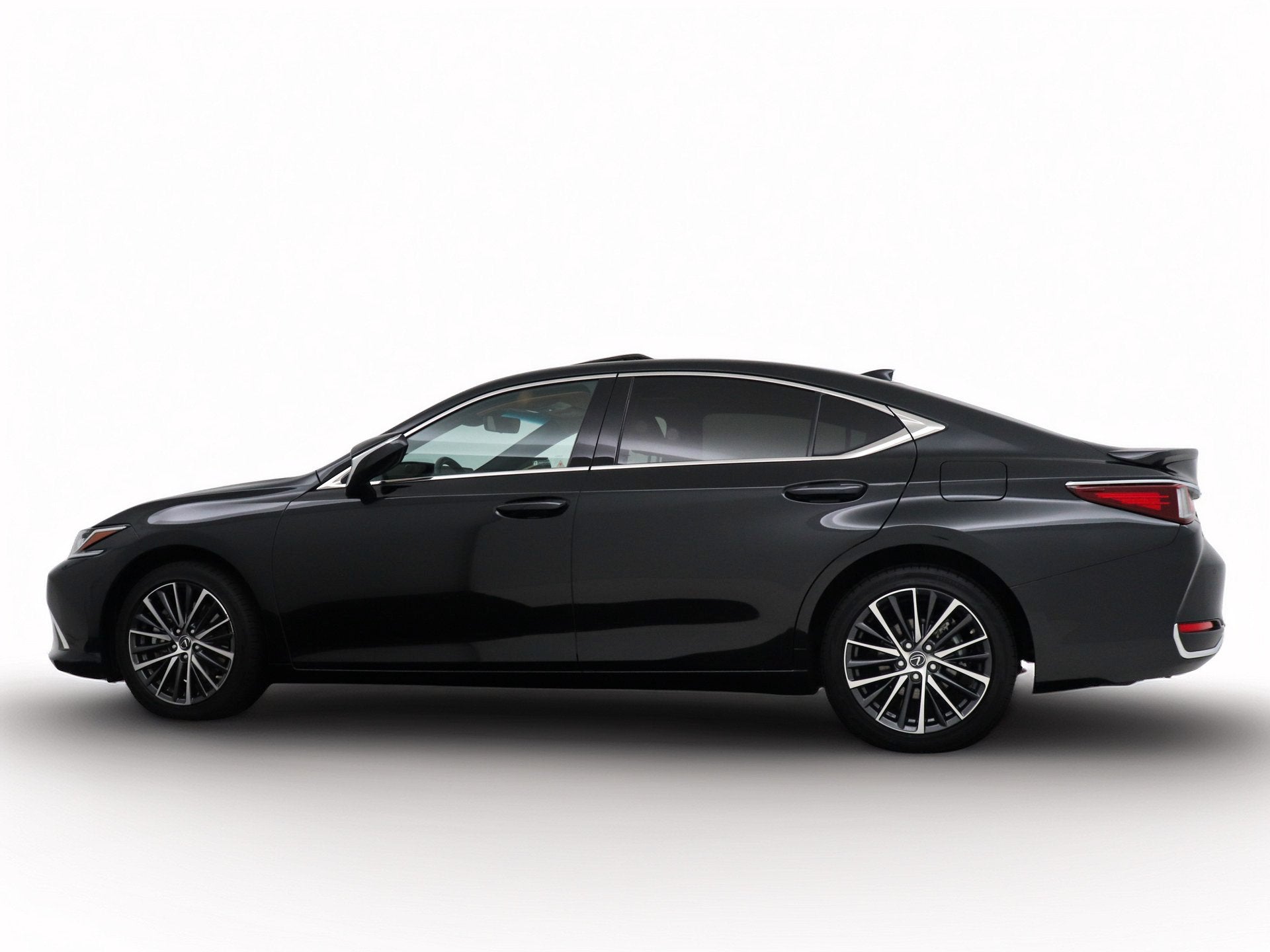 Lexus ES 300h Luxury Line (bj 2025, automaat), Auto's, 12 maanden, Automatische klimaatregeling, Euro 6, 4 cilinders