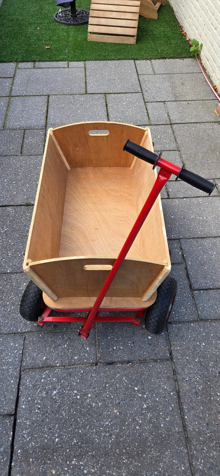 Houten bolderkar met rode metalen frame, Ophalen, Gebruikt