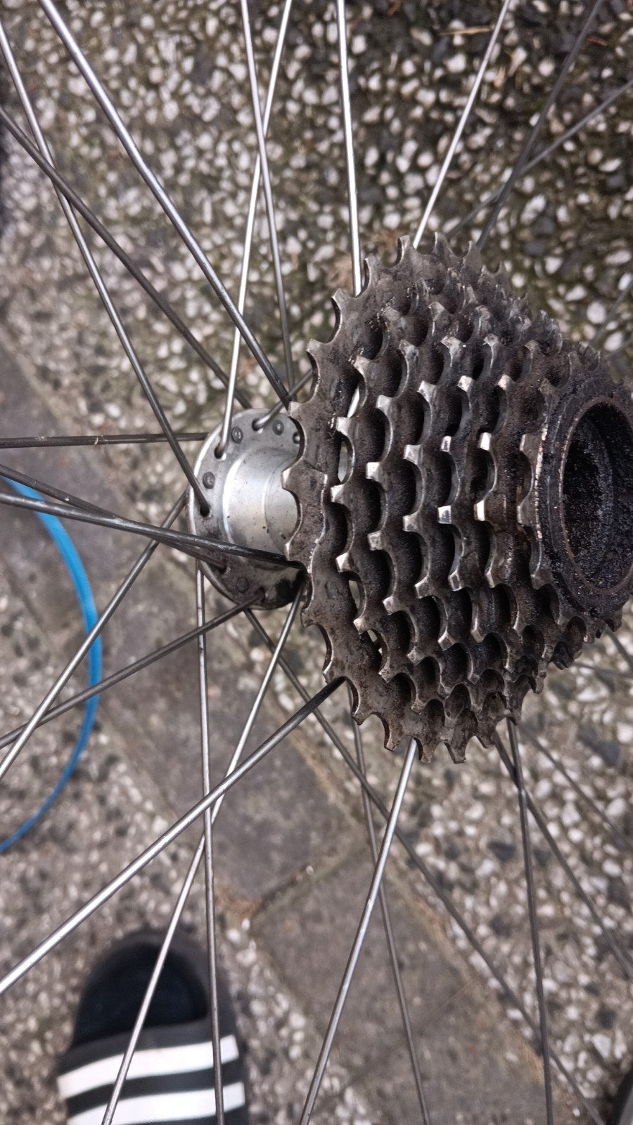 gezocht fiets wielen, Ophalen, Wiel