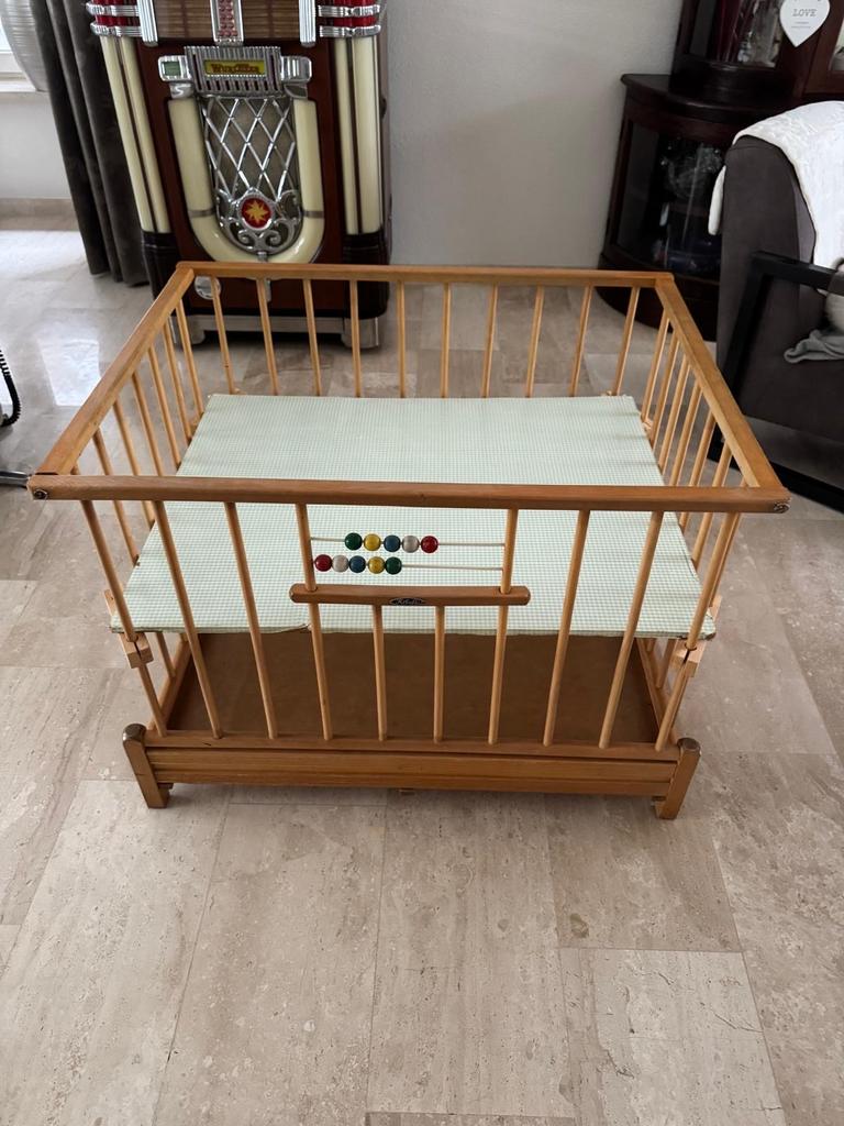 Babykamer, Kinderen en Baby's, Boxen, Ophalen of Verzenden, Gebruikt, In hoogte verstelbaar