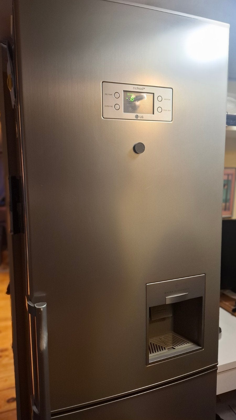 LG Koelvries Combinatie - NoFrost & Waterdispenser, Ophalen, 200 liter of meer, 60 cm of meer, Met aparte vriezer