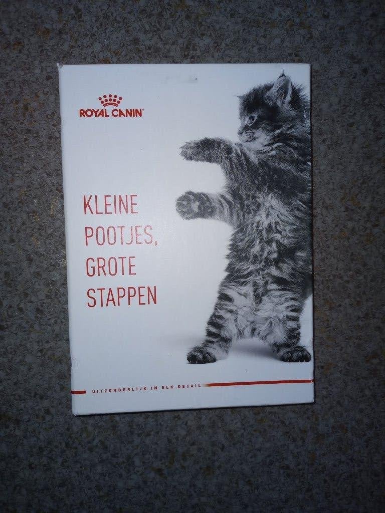 Kittengids van Royal Canin, Ophalen of Verzenden, Zo goed als nieuw, Katten