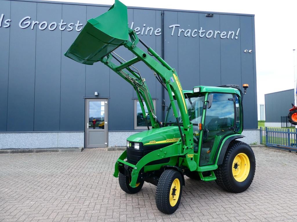 John Deere 4410 4wd HST / 02788 Draaiuren / Full Options, John Deere, Gebruikt, De Maalstroom 3
8255 RN  Swifterbant, VM Service