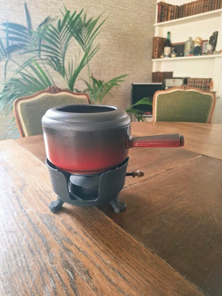 Vintage gietijzeren fondue Staub, Ophalen of Verzenden, Gietijzer, Koekenpan of Braadpan
