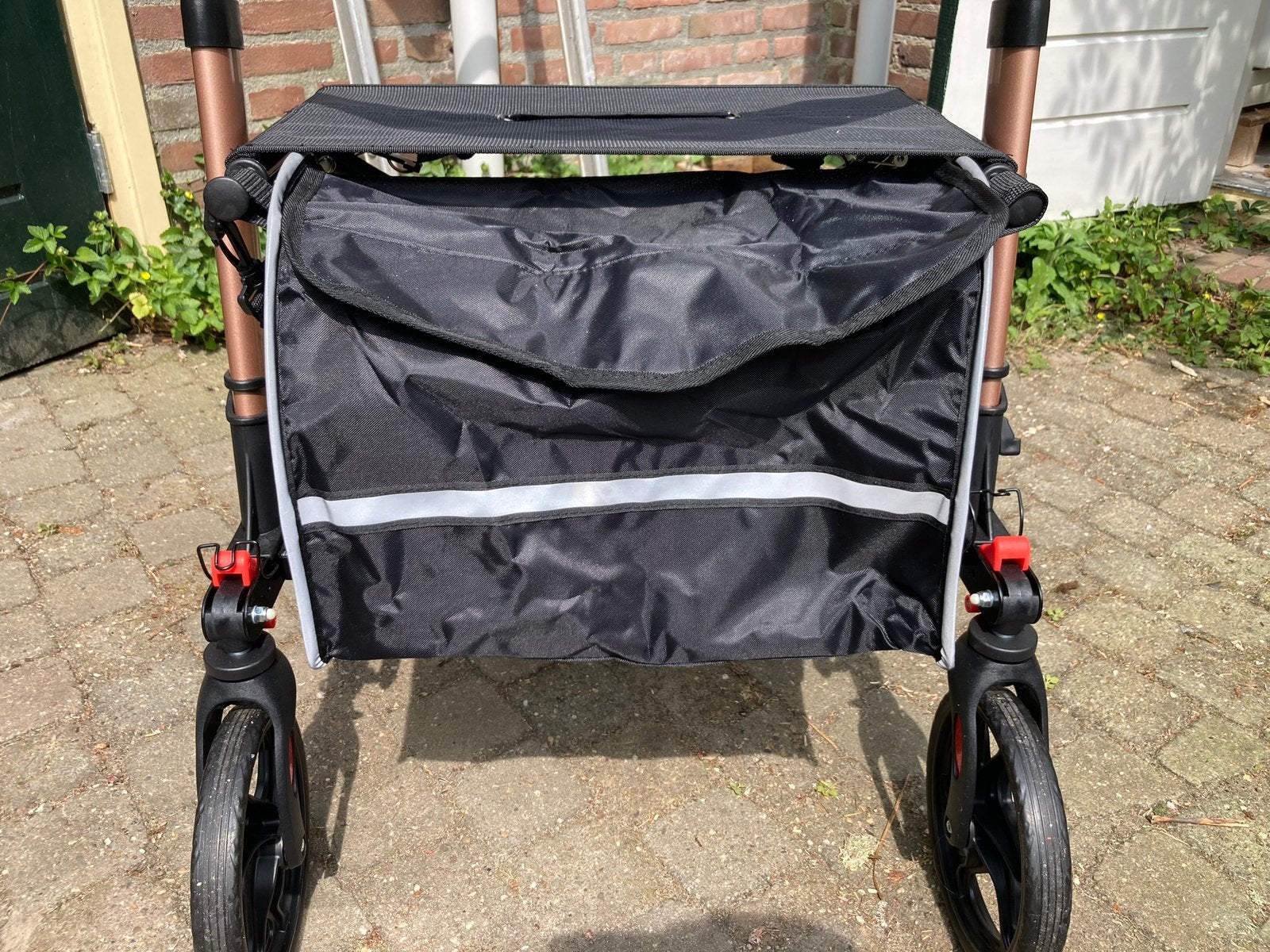 Gloednieuwe rollator met zitje (niet gebruikt), Diversen, Ophalen of Verzenden, Opvouwbaar, Nieuw
