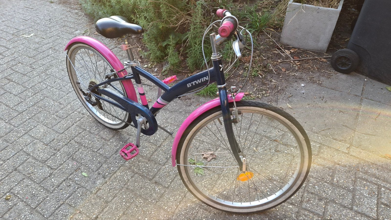B'Twin kinderfiets 24 inch met 6 versnellingen, Fietsen en Brommers, Velgrem, Ophalen of Verzenden, B'Twin, Handrem