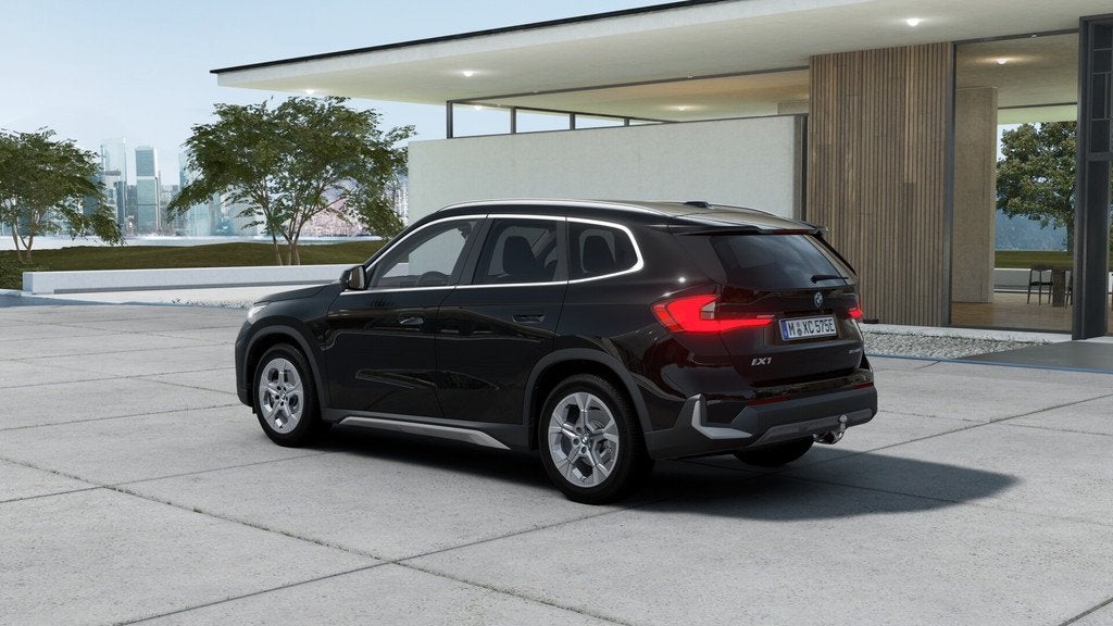 BMW iX1 eDrive20 xLine / Trekhaak / Comfort Access / Achteru, Auto's, BMW, Zwart, Zwart, Leder, Nieuw
