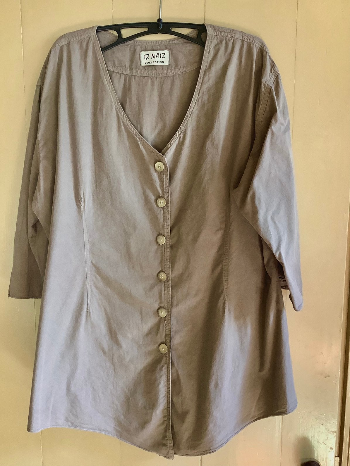Mooie taupekleurige  katoenen blouse, z.g.a.n. IZ NAIZ, XXL., Ophalen of Verzenden, Zo goed als nieuw, Beige, Blouse of Tuniek