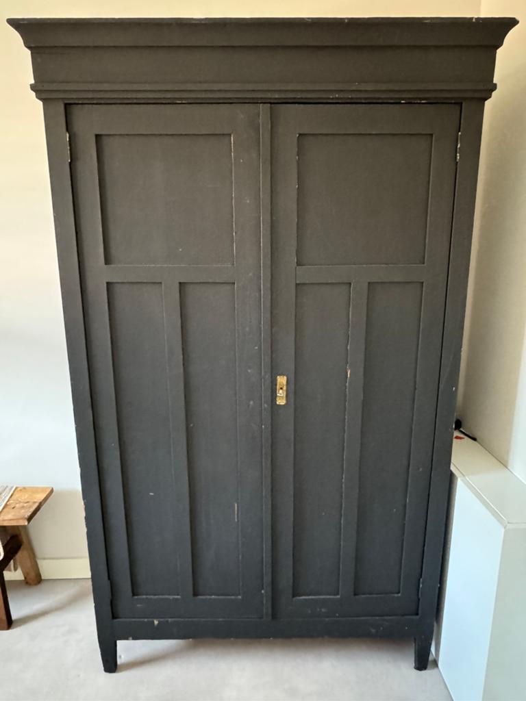 Vintage massief houten kast, Ophalen, Gebruikt