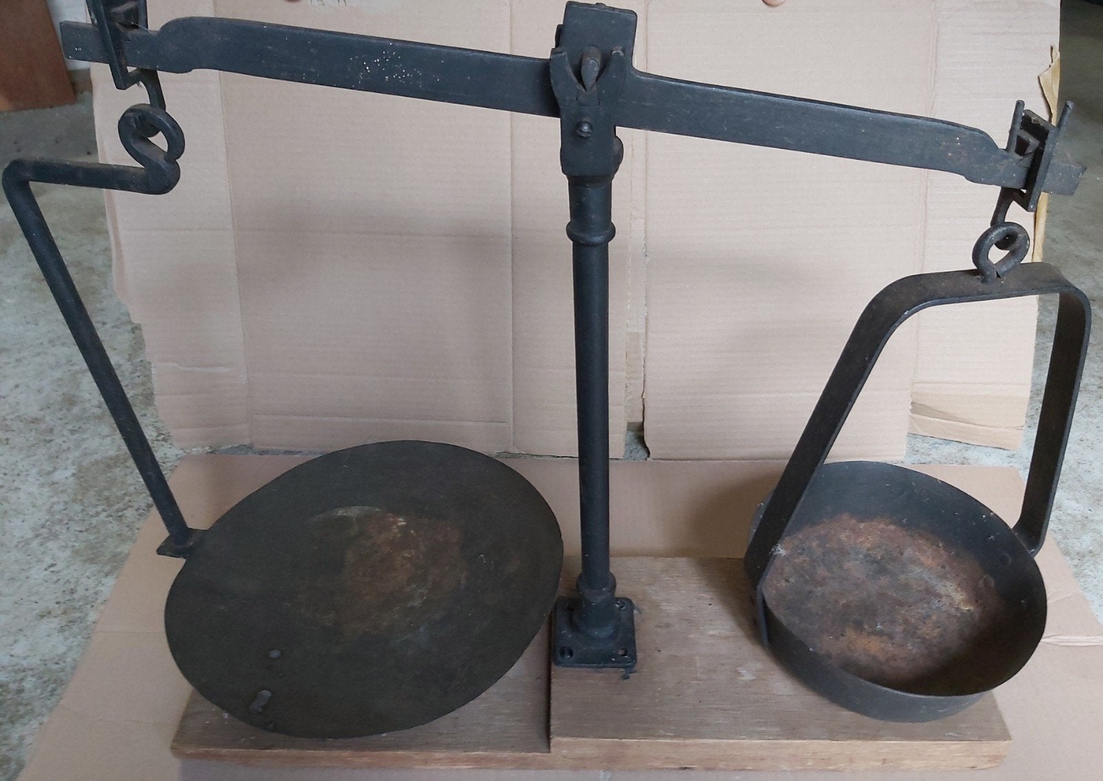 Te koop: antieke weegschaal, Antiek en Kunst, Antiek | Gereedschap en Instrumenten, Ophalen