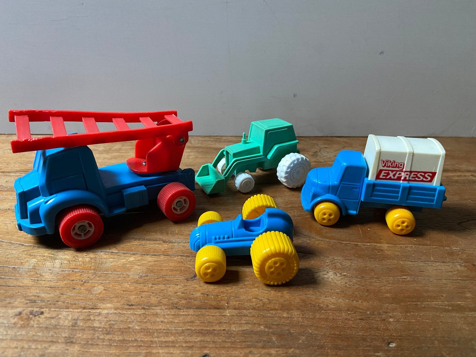 Plastic speelgoed autootje jaren 80, Ophalen, Zo goed als nieuw