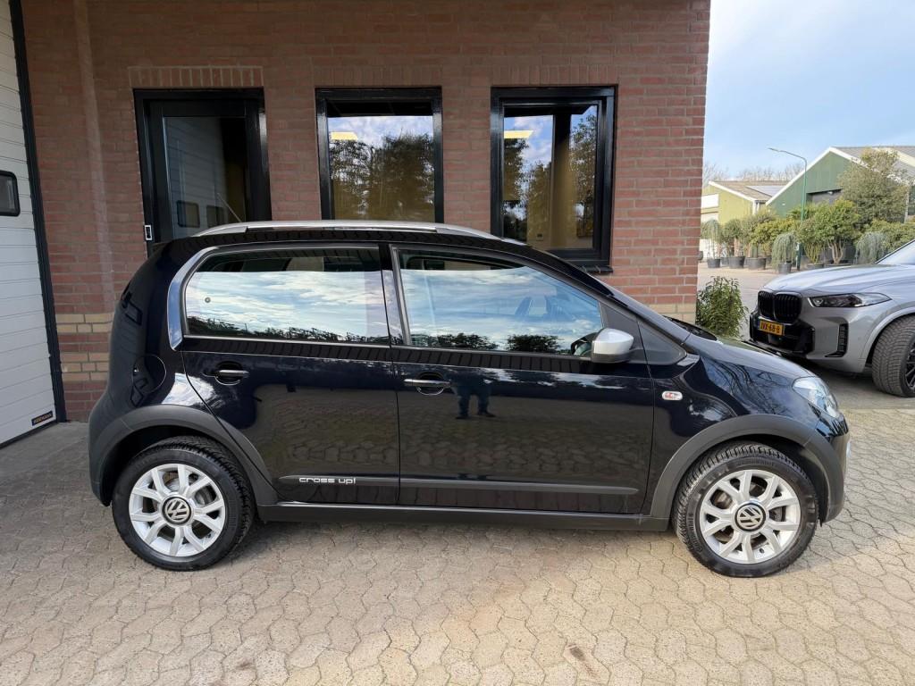 Volkswagen UP 1.0 cross Up! navi stoelverw. PDC cruise, Auto's, Euro 5, Gebruikt, Up!, Electronic Stability Program (ESP)