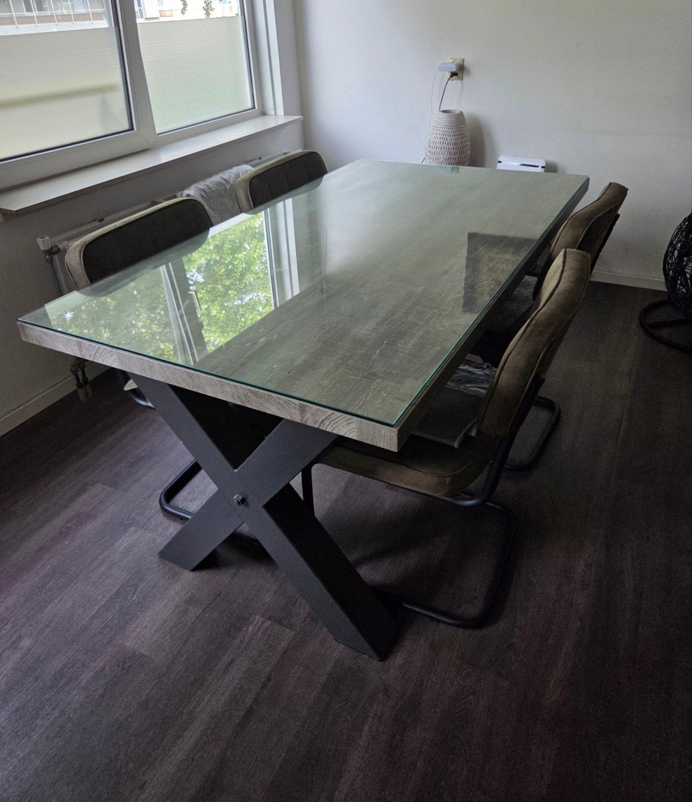 mooie eettafel met glasplaat, Ophalen, 50 tot 100 cm, Zo goed als nieuw, 150 tot 200 cm