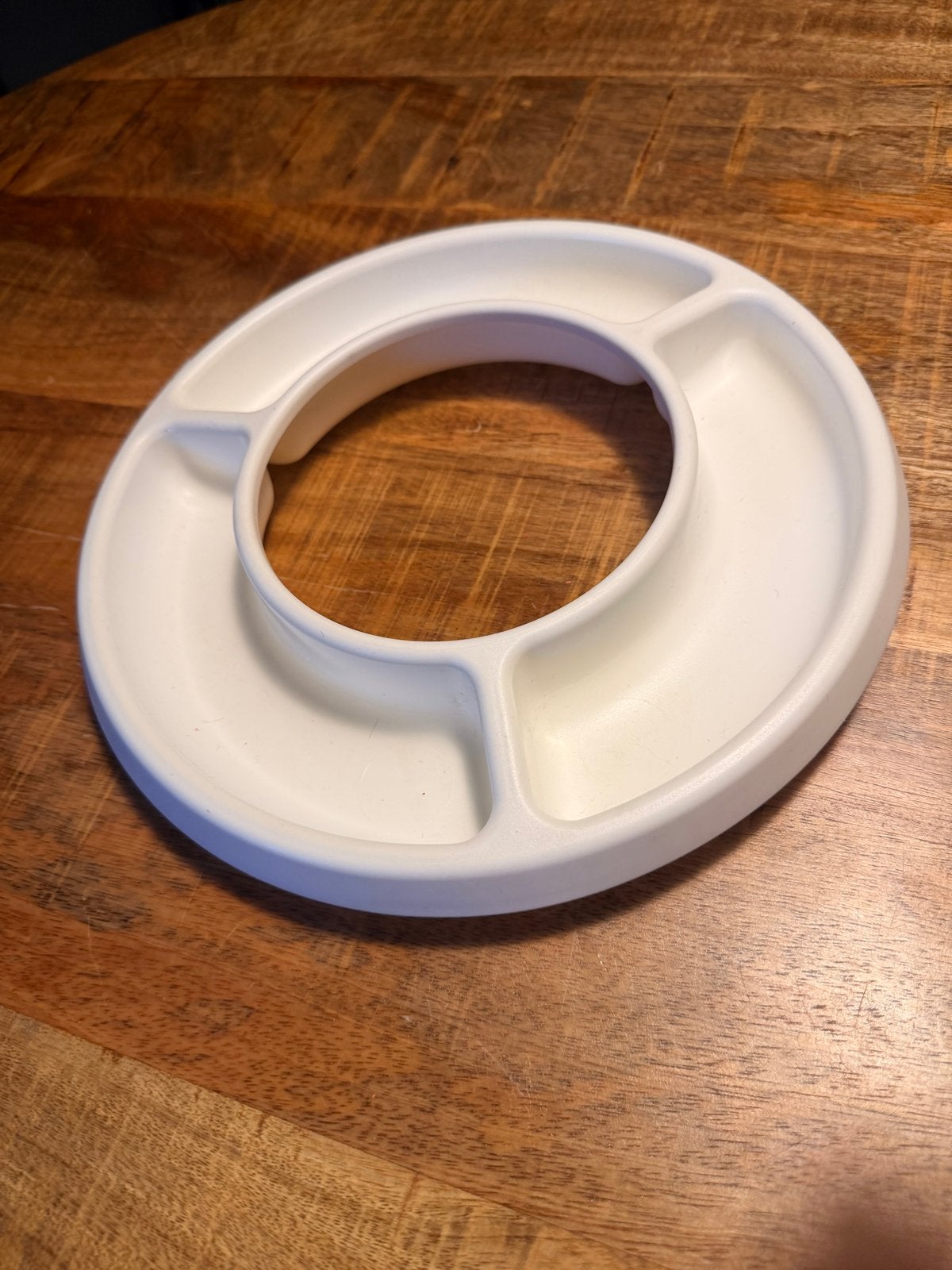 Tupperware bord met 3 vakken, Gebruikt, Schaal, Wit, Ophalen of Verzenden