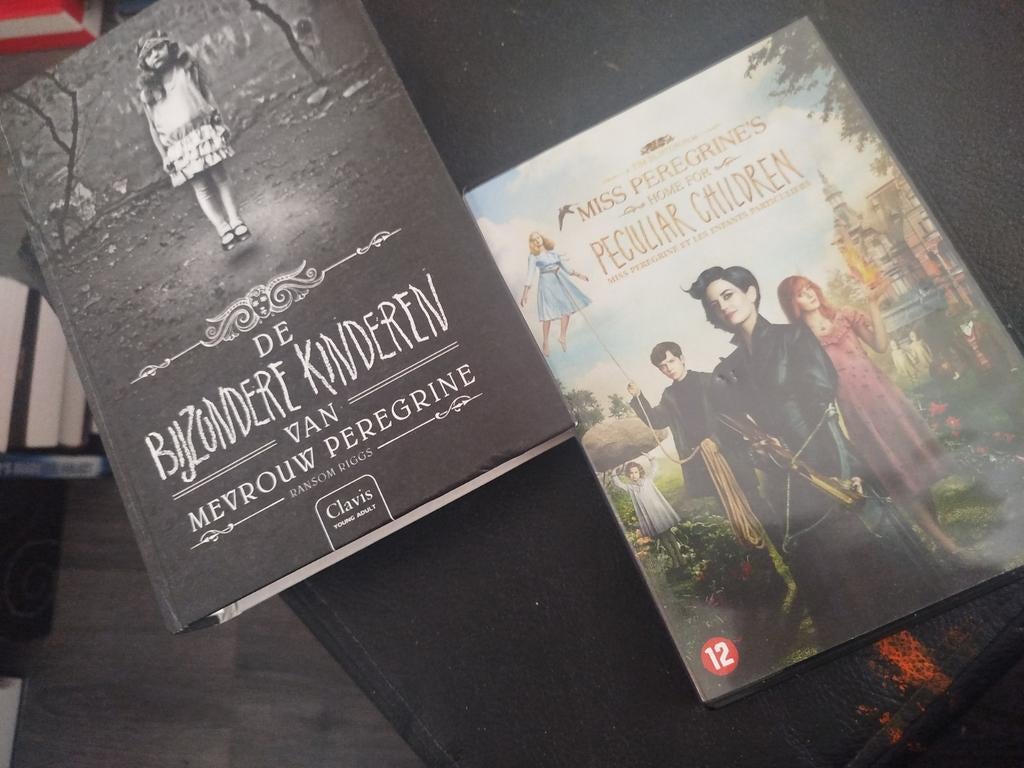 MISS PEREGRINE'S HOME FOR PECULIAR CHILDREN HARDCOVER+ DVD, Boeken, Ophalen of Verzenden, Zo goed als nieuw