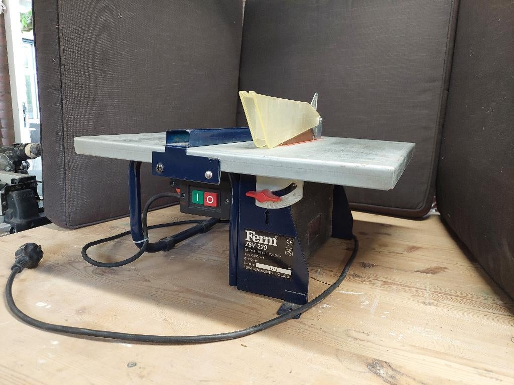 Zaagtafel Ferm ZBV-220, Doe-het-zelf en Verbouw, Ophalen, Gebruikt, Cirkelzaag, 600 tot 1200 watt