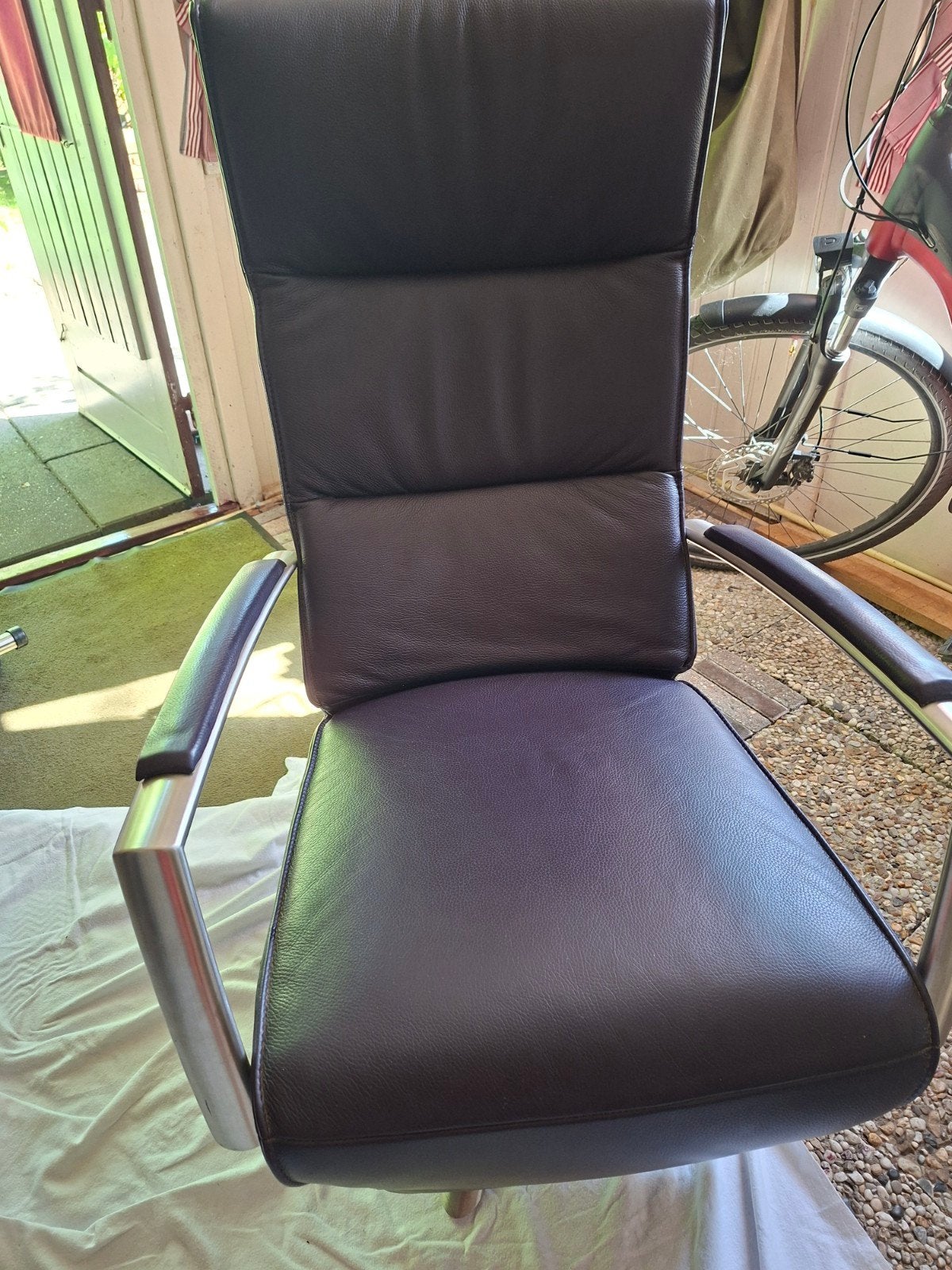 Zuiver leren design relaxfauteuil!, Huis en Inrichting, Fauteuils, Ophalen of Verzenden, Gebruikt, 75 tot 100 cm, 50 tot 75 cm
