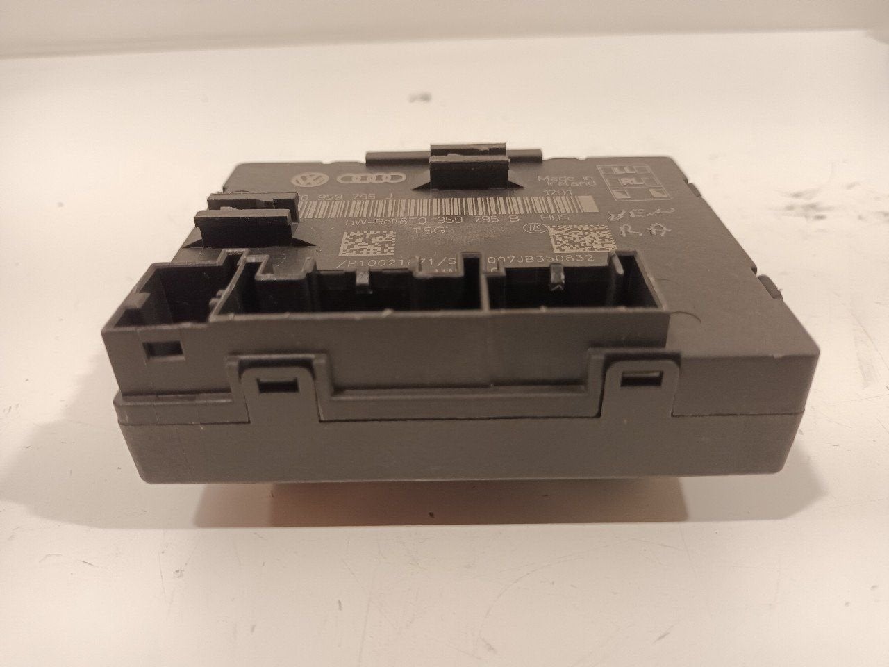 Computer centrale vergrendeling Audi A5, Onderdelen@venauto.nl, Van der Ven Autorecycling B.V., Gebruikt, Ettenseweg 76, 4706 PB Roosendaal, The Netherlands