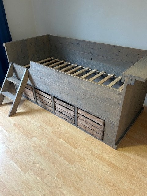 kajuitbed, Kinderen en Baby's, Ophalen, 85 tot 100 cm, Zo goed als nieuw, Lattenbodem