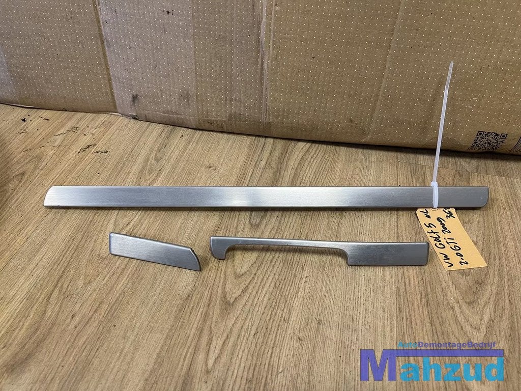 VW GOLF 5 GTI Zilver dashboard lijst sierlijst 2003-2009, Gebruikt, Volkswagen, Volkswagen AG, Berliner Ring 2
38440  Wolfsburg, DE